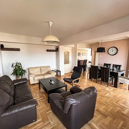 Centre Luxury Apartment Skopje Buitenkant foto