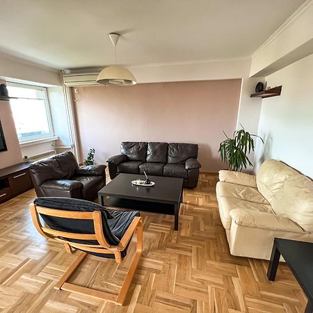 Centre Luxury Apartment Skopje Buitenkant foto