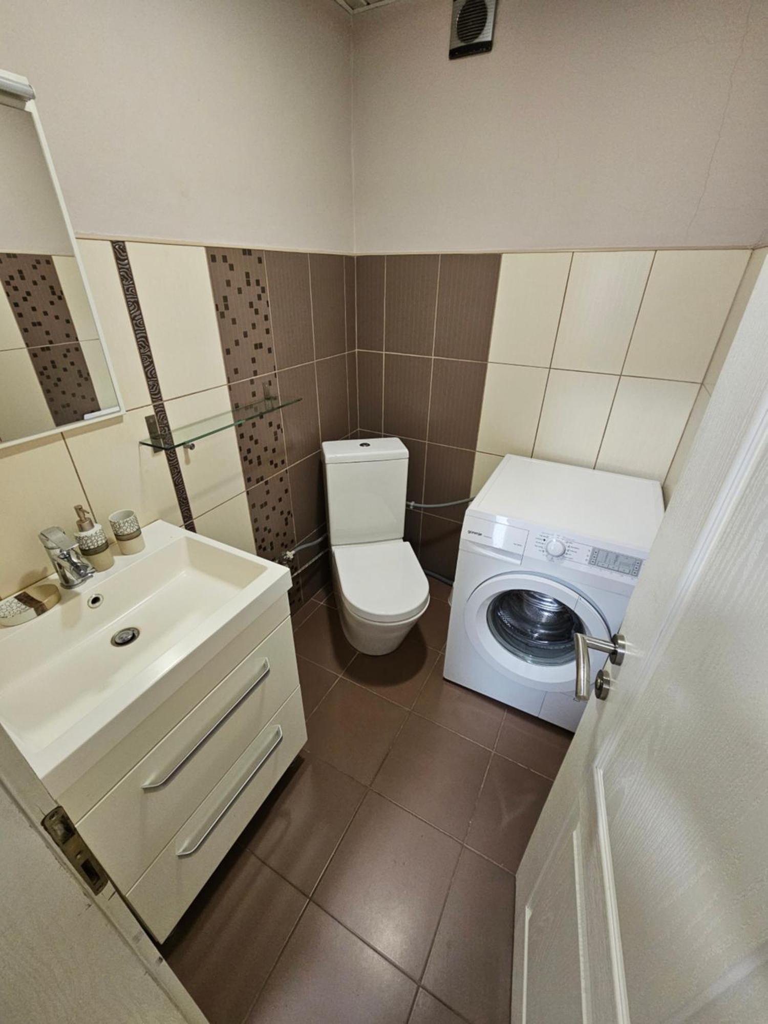Centre Luxury Apartment Skopje Buitenkant foto