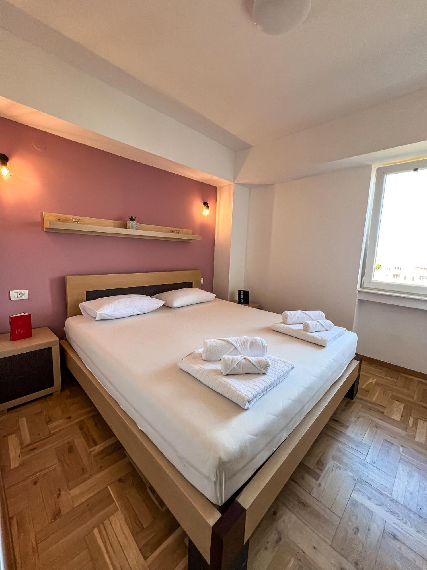Centre Luxury Apartment Skopje Buitenkant foto