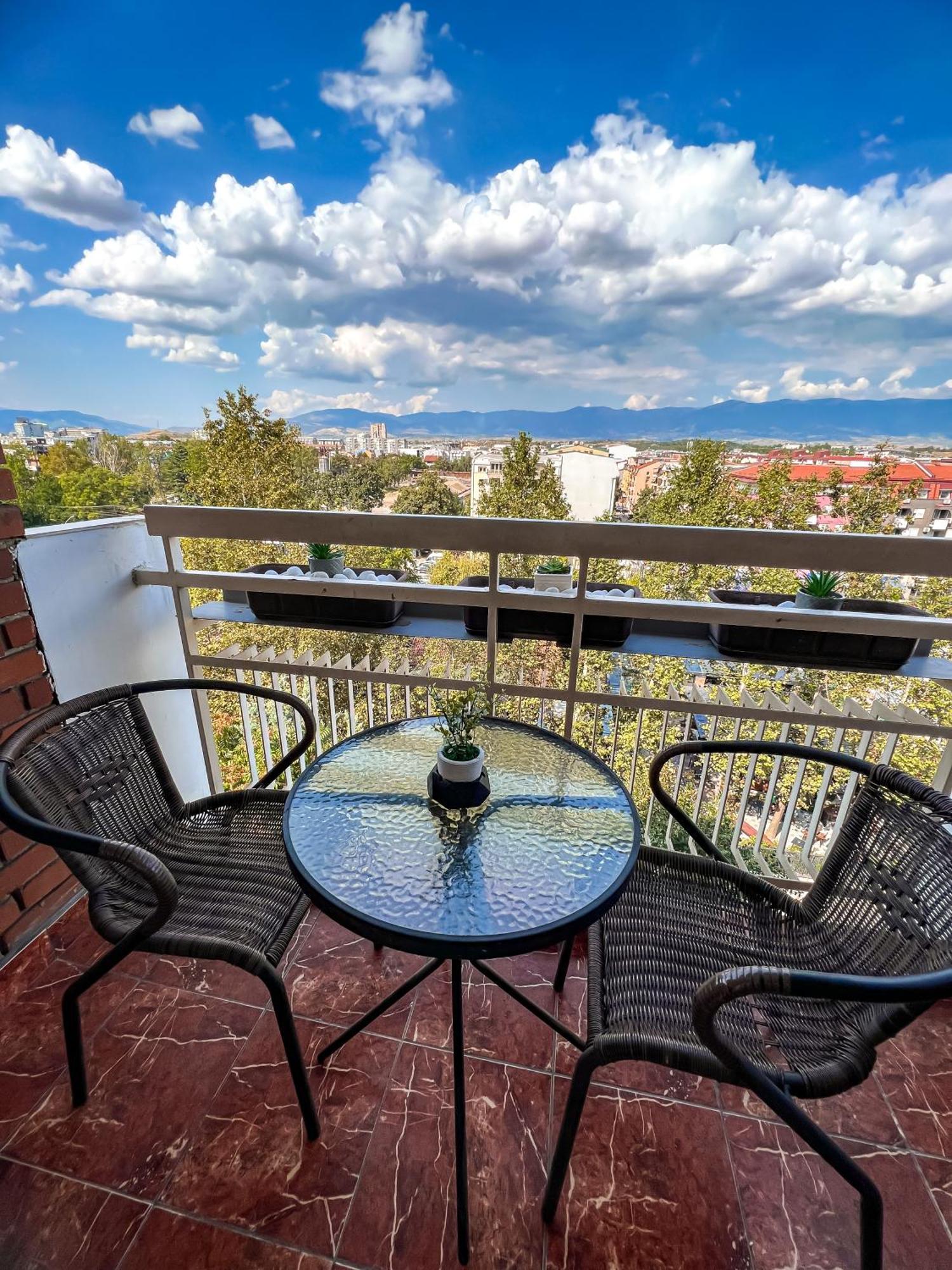 Centre Luxury Apartment Skopje Buitenkant foto